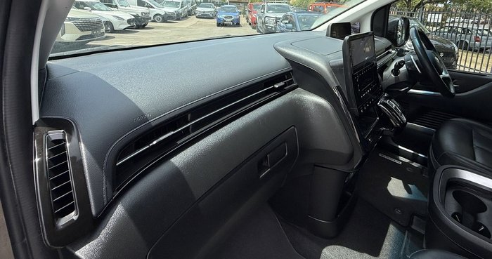 2021 Hyundai STARIA Highlander