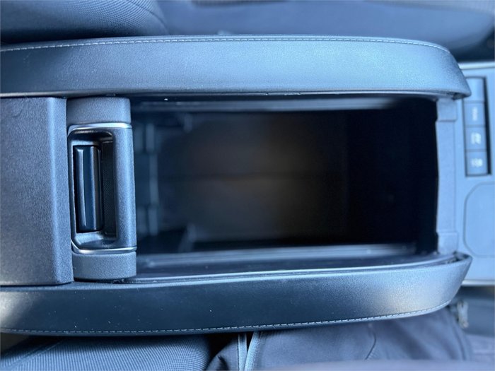 2022 TOYOTA KLUGER GX HYBRID AWD