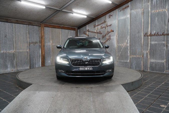 2018 SKODA SUPERB