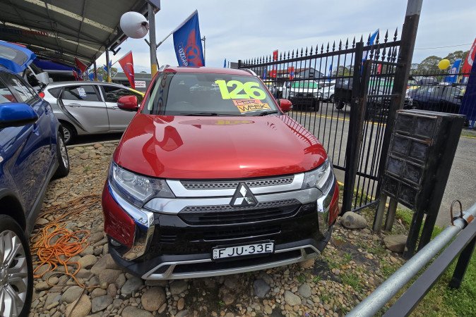 2018 MITSUBISHI OUTLANDER