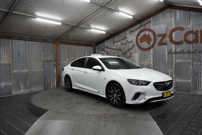 2020 HOLDEN COMMODORE RS