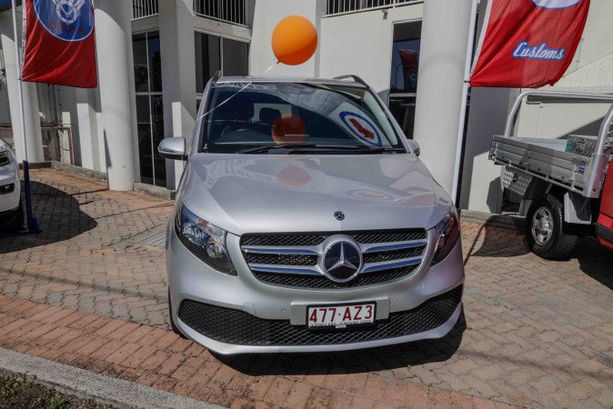 2020 MERCEDES-BENZ V