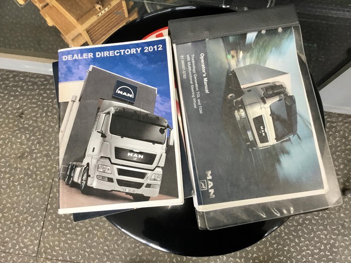 2013 MAN Tgm 15.290 16000Kg Gvm 7,5 Mt Tray Bifold Ramps $85000+Gst MAN TGM 15 290 SLEEPER WHITE