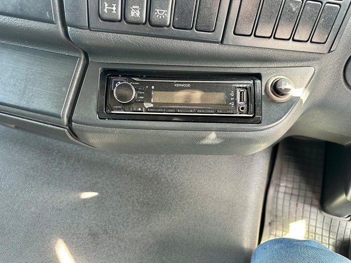 2013 MAN Tgm 15.290 16000Kg Gvm 7,5 Mt Tray Bifold Ramps $85000+Gst MAN TGM 15 290 SLEEPER WHITE