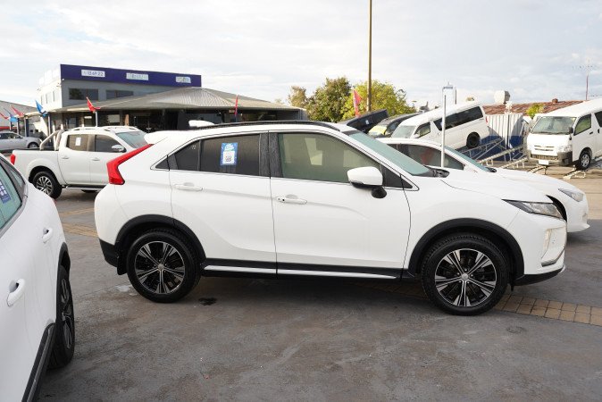 2018 MITSUBISHI ECLIPSE CROSS LS (2WD)