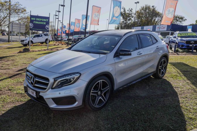 2016 MERCEDES-BENZ GLA 180