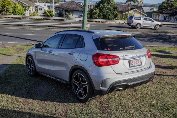 2016 MERCEDES-BENZ GLA 180