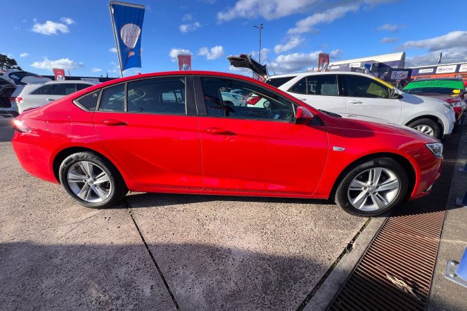 2018 HOLDEN COMMODORE LT