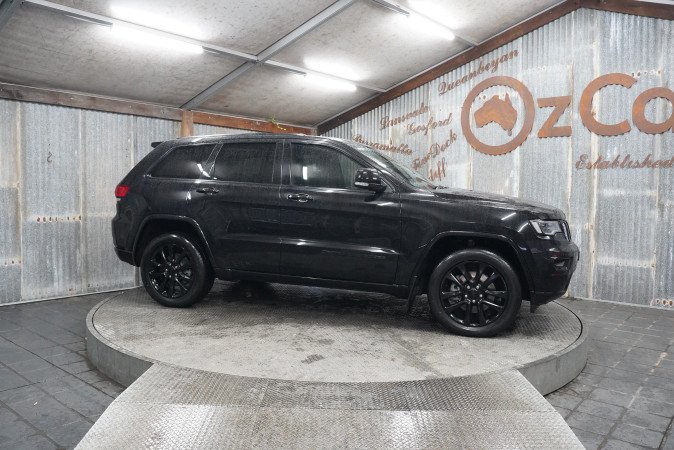 2021 JEEP GRAND CHEROKEE NIGHT EAGLE (4x4)