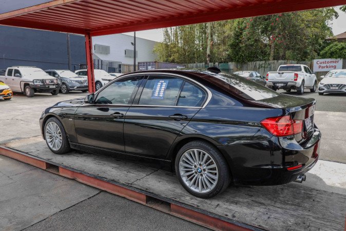 2013 BMW 3 28i LUXURY LINE