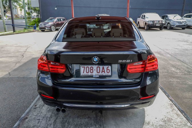 2013 BMW 3 28i LUXURY LINE