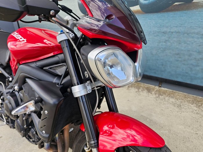 2012 Triumph STREET TRIPLE R Red