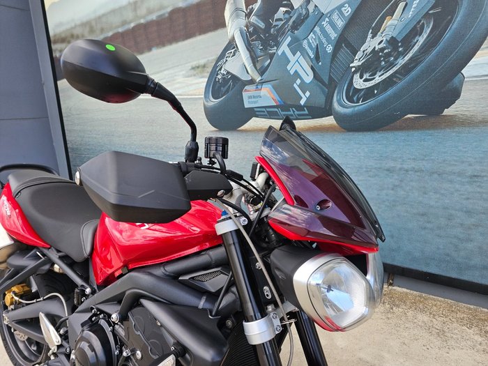 2012 Triumph STREET TRIPLE R Red