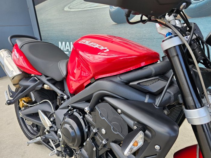 2012 Triumph STREET TRIPLE R Red