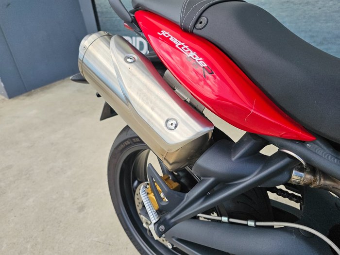 2012 Triumph STREET TRIPLE R Red