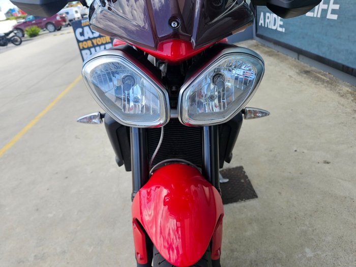 2012 Triumph STREET TRIPLE R Red