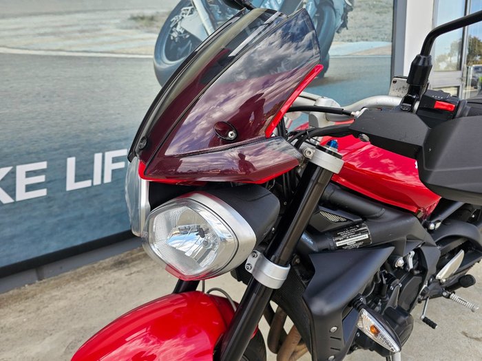 2012 Triumph STREET TRIPLE R Red
