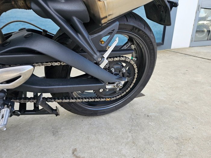 2012 Triumph STREET TRIPLE R Red