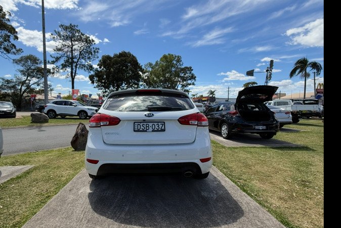 2016 KIA CERATO Si