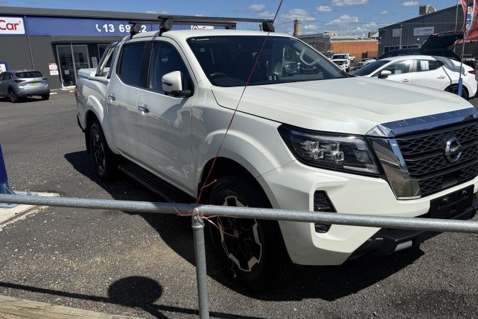 2021 NISSAN NAVARA