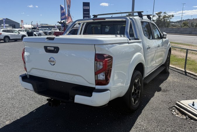 2021 NISSAN NAVARA ST-X (4x2) CLOTH/NO SUNROOF