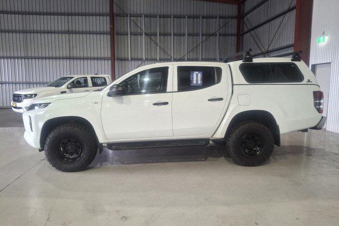 2020 MITSUBISHI TRITON GLX ADAS (4x4)