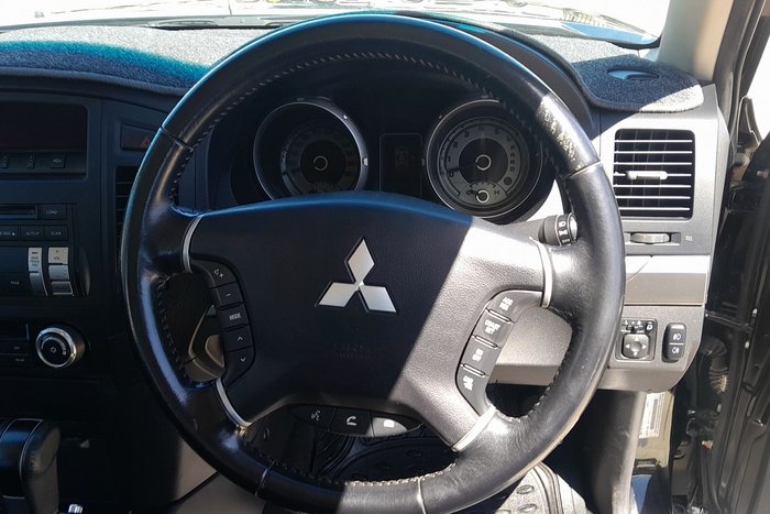 2012 Mitsubishi Pajero GLX-R