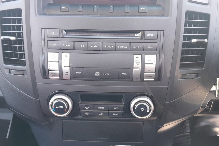 2012 Mitsubishi Pajero GLX-R