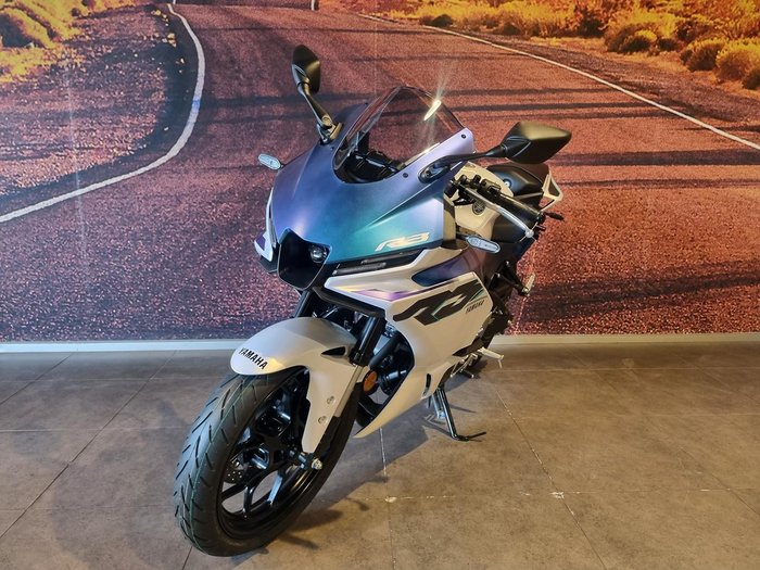 2025 Yamaha YZF-R3 R3 White