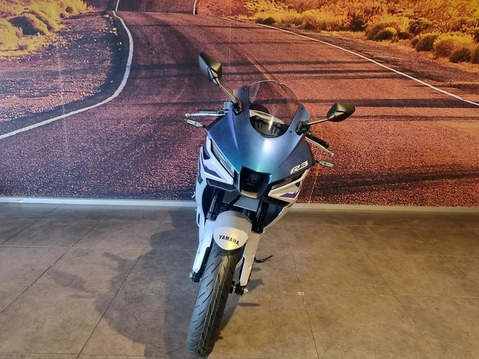 2025 Yamaha YZF-R3 R3 White