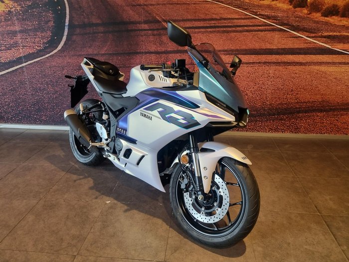 2025 Yamaha YZF-R3 R3 White
