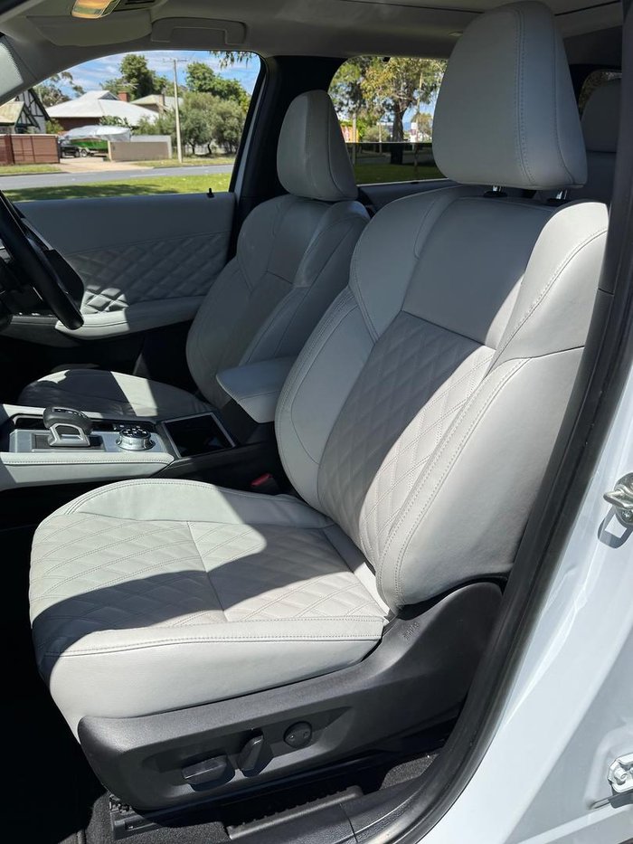 2021 Mitsubishi Outlander Exceed