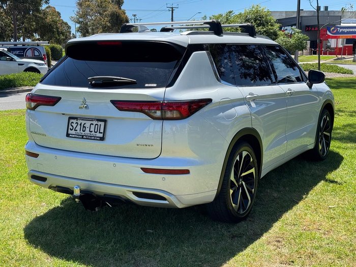 2021 Mitsubishi Outlander Exceed