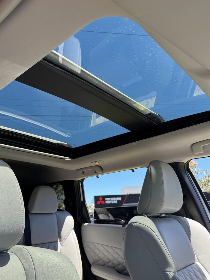 2021 Mitsubishi Outlander Exceed