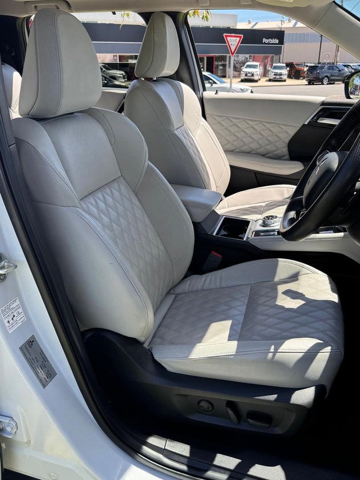 2021 Mitsubishi Outlander Exceed