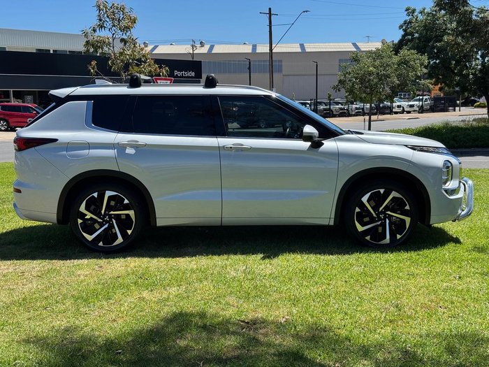 2021 Mitsubishi Outlander Exceed