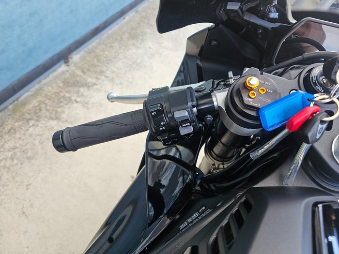 2024 Yamaha YZF-R1 Black