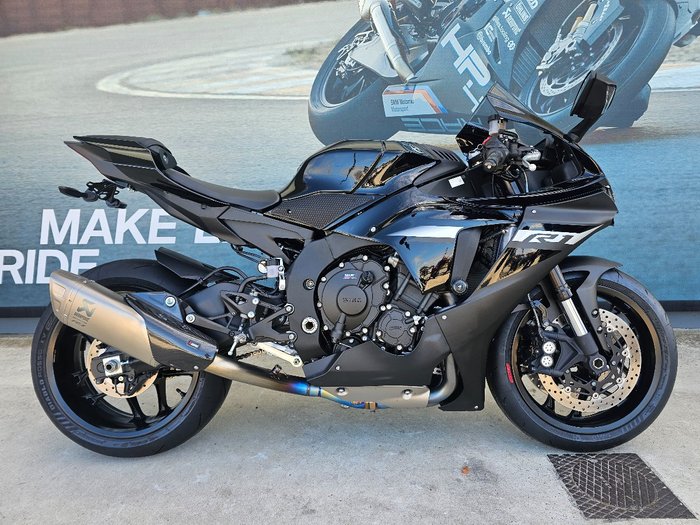 2024 Yamaha YZF-R1 Black