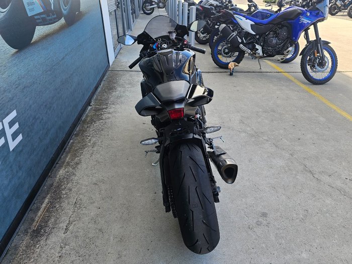 2024 Yamaha YZF-R1 Black