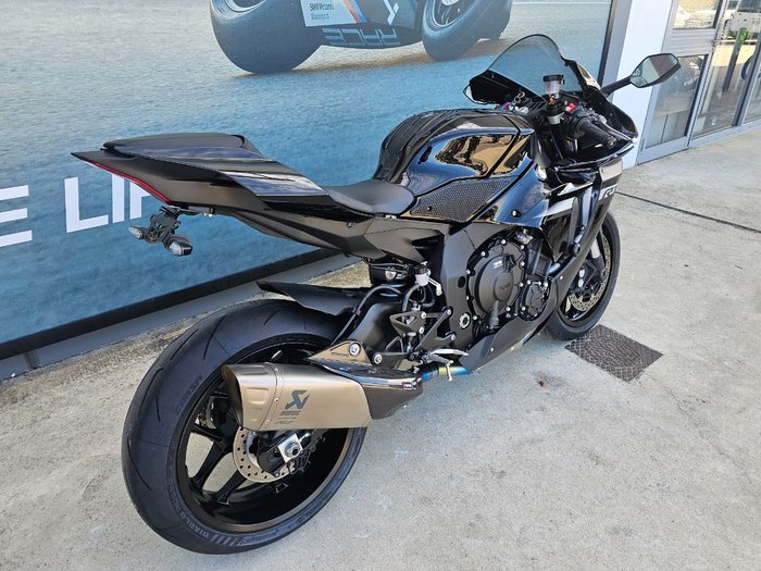 2024 Yamaha YZF-R1 Black