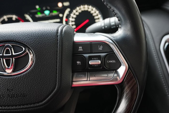 2021 Toyota Landcruiser VX