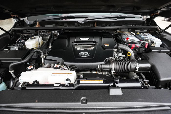 2021 Toyota Landcruiser VX