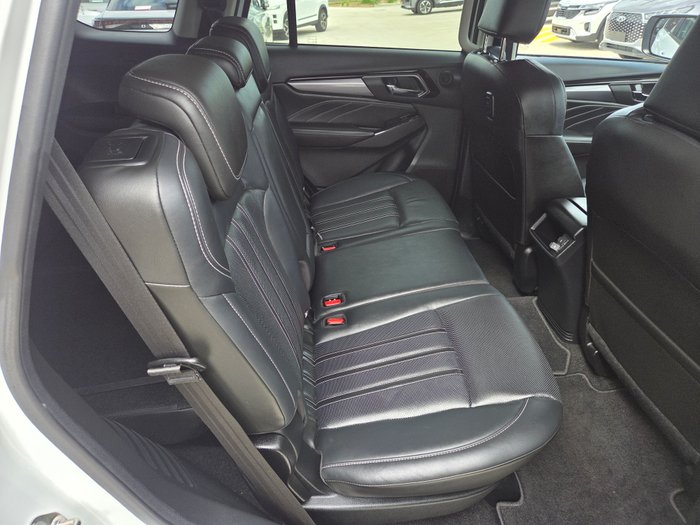 2022 Isuzu MU-X LS-T