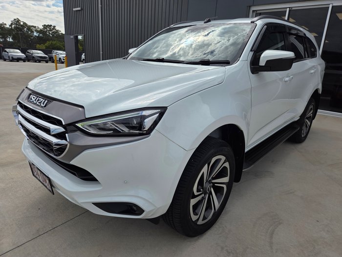 2022 Isuzu MU-X LS-T