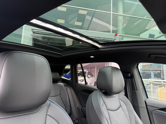 2025 Volkswagen Tiguan 195TSI R-Line