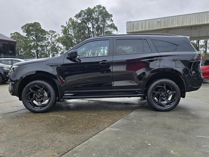 2025 Isuzu MU-X X-TERRAIN