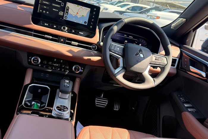 2025 Mitsubishi Outlander Exceed Tourer