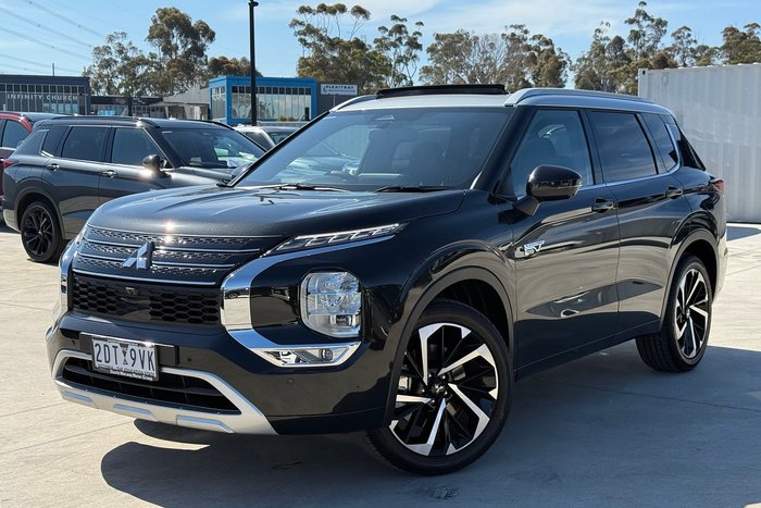 2025 Mitsubishi Outlander PHEV Exceed Tourer