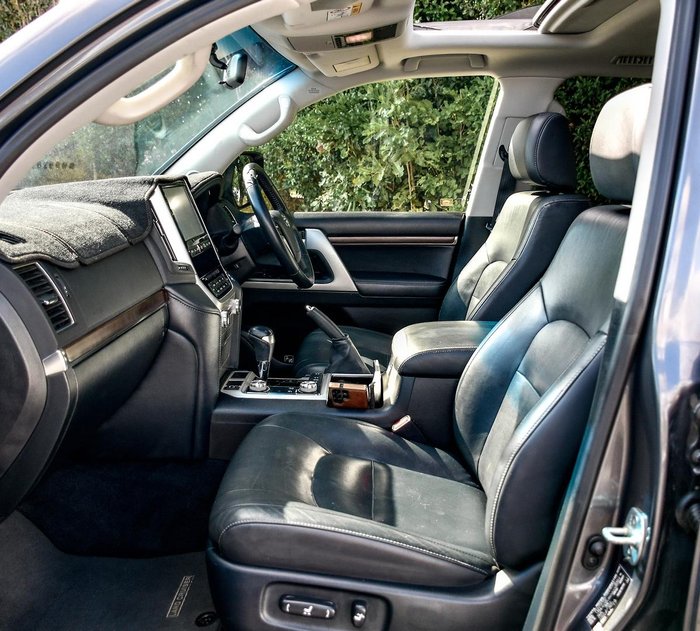 2017 Toyota Landcruiser VX