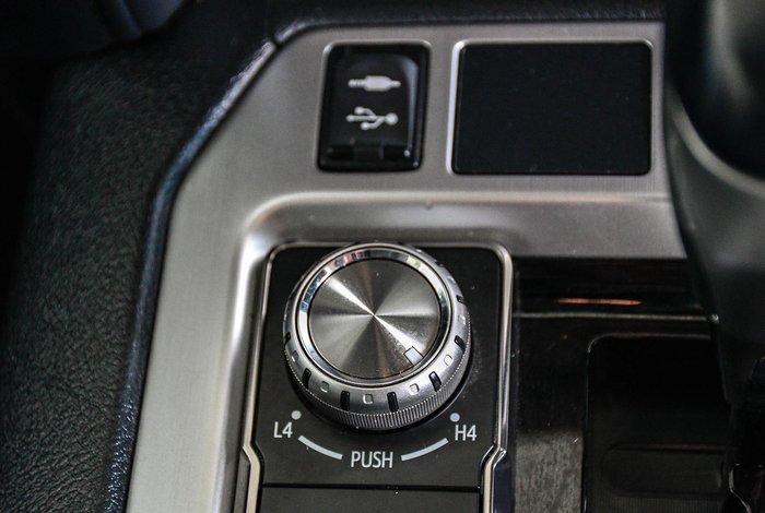 2017 Toyota Landcruiser VX